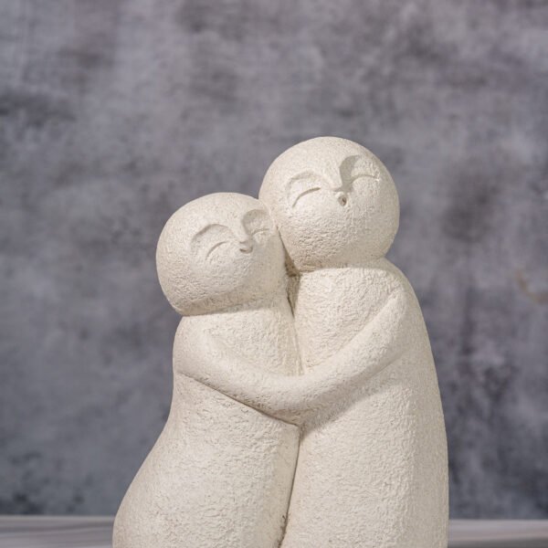 Love Statue Hugging Couple Ceramic Decor Romantic Ornaments